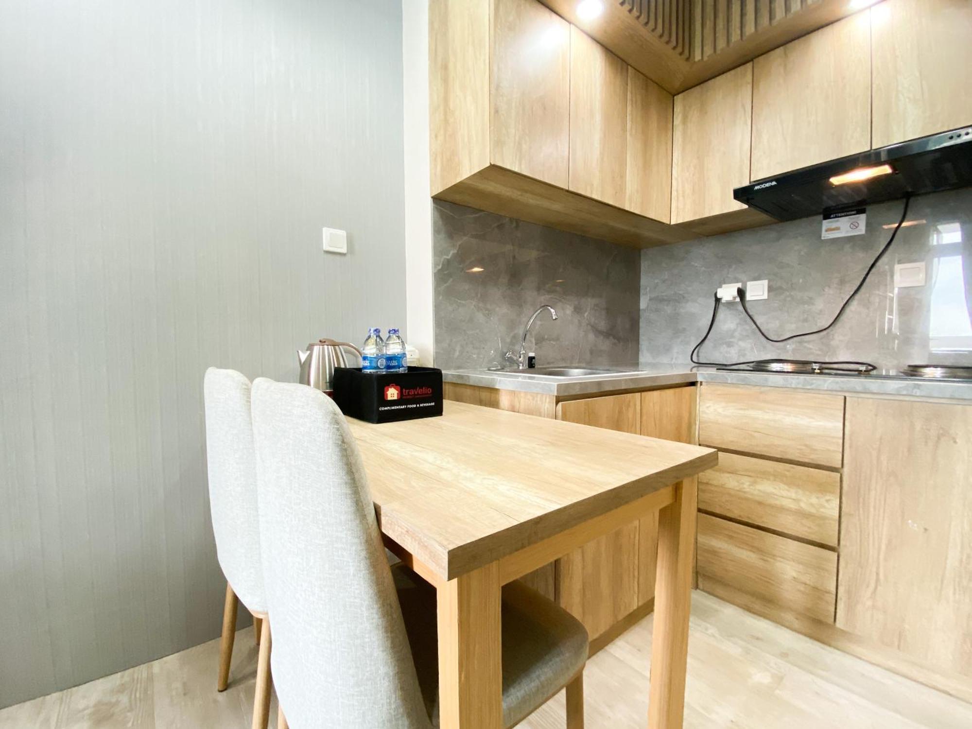 Simply Look And Comfort 1br Vasanta Innopark By Travelio Bekasi
